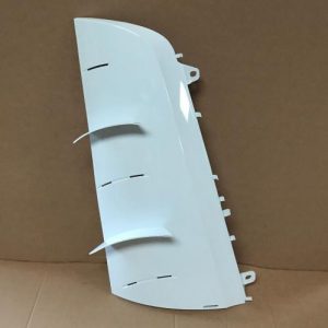 DEFLECTEUR INTERIEUR DROIT MERCEDES ACTROS MP4 CABINE BIG/GIGA SPACE - PEINT EN BLANC ARTIK 9147