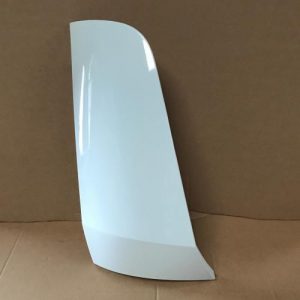 DEFLECTEUR EXTERIEUR DROIT MERCEDES ACTROS MP4 CABINE CLASSIC/STREAM SPACE - PEINT EN BLANC ARTIK 9147