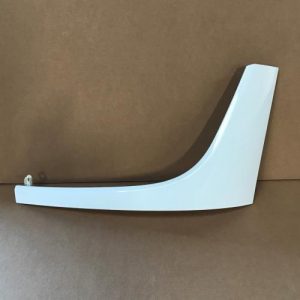 COTE SUPERIEUR GAUCHE DE PARE CHOC MERCEDES ACTROS MP4 CABINE CLASSIC/STREAM SPACE - PEINT EN BLANC ARTIK 9147