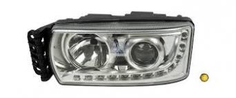 PHARE AVANT GAUCHE OPTION LED VENDU SANS MODULE DE COMMANDE ET SANS LE BALLAST IVECO EUROCARGO APRES 2014